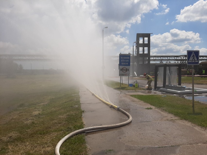 Wojewódzkie ćwiczenia Specjalistycznej Grupy Ratownictwa Chemiczno-Ekologicznego w Kwidzynie [ZDJĘCIA]