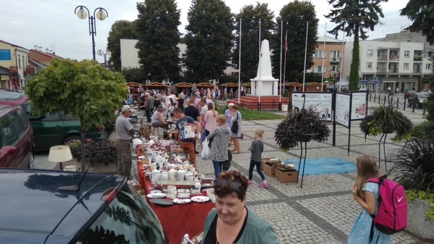 Kraśnicki Ryneczek Różności to szansa na zakup wyjątkowych przedmiotów. Zobacz zdjęcia z ubiegłych lat