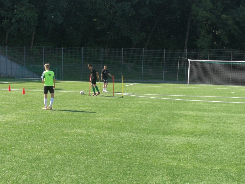 CLJ U-15. Lechia Gdańsk stawia na szkolenie indywidualności. Marcin Kubsik: Chcę przekazać chłopcom moją pasję [wideo, zdjęcia]