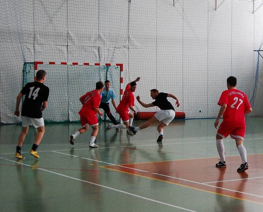 Ćwierćwiecze nowodworskiego futsalu. Żuławska Halowa Liga Piłki Nożnej ma już 25 lat