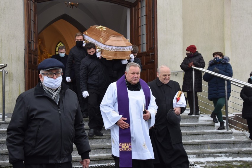 Pogrzeb ks. Wacława Dudziuka. Tłumy pożegnały proboszcza parafii w Szudziałowie