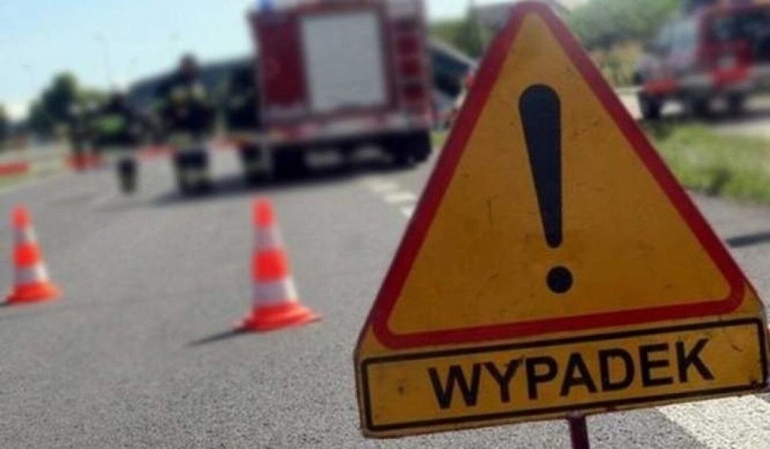 Wypadek w Szczejkowicach. Na autostradzie A1 zderzyły się dwie osobówki. Cztery osoby zostały poszkodowane, w tym dwoje nastolatków