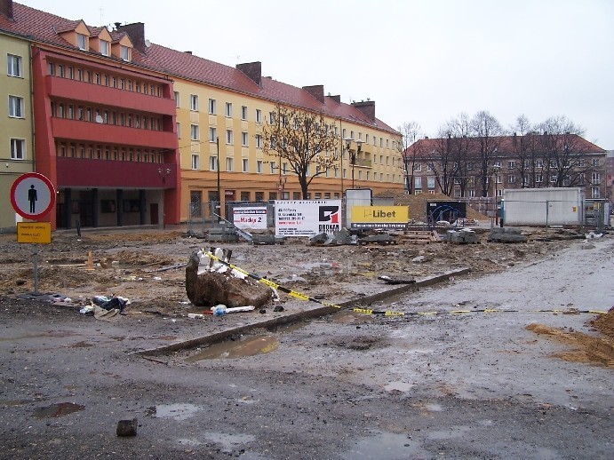 Plac Baczyńskiego w Tychach. Marzec 2009