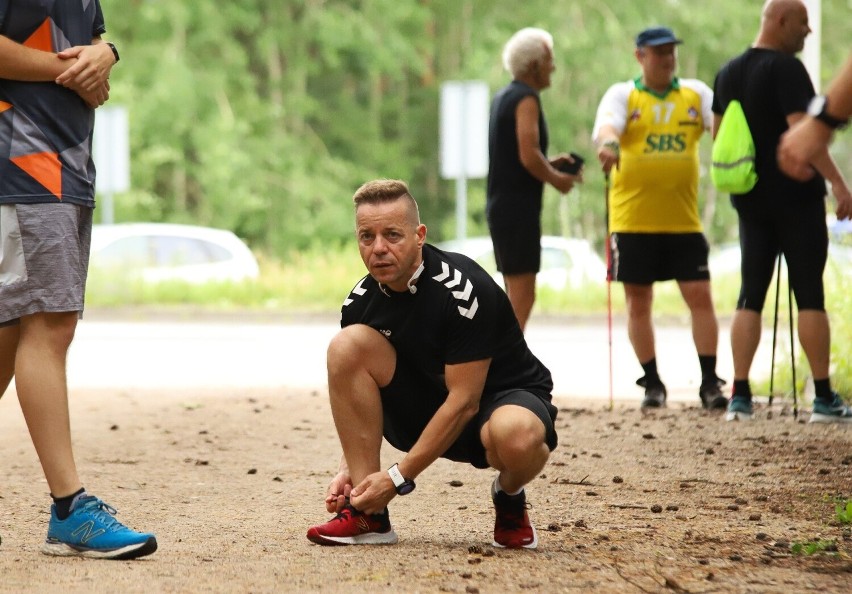 W sobotni poranek toruńscy biegacze tradycyjnie wzięli...