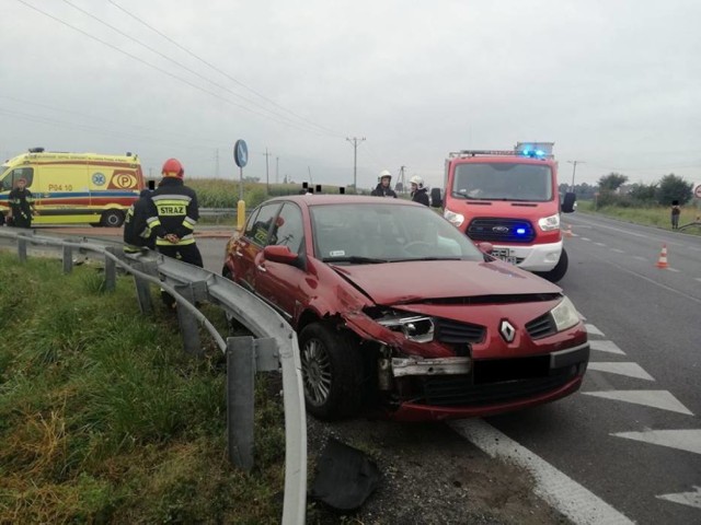 W niedzielę rano doszło do zderzenia trzech aut na drodze krajowej nr 25 w Stawiszynie. Na szczęście nikt poważnie nie ucierpiał. 

Więcej: Zderzenie trzech aut w Stawiszynie [FOTO]