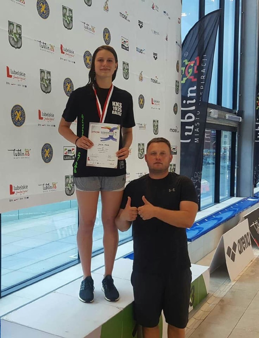 Julia Maik mistrzynią Polski juniorów w pływaniu! Na 50 stylem dowolnym nie miała sobie równych ZDJĘCIA