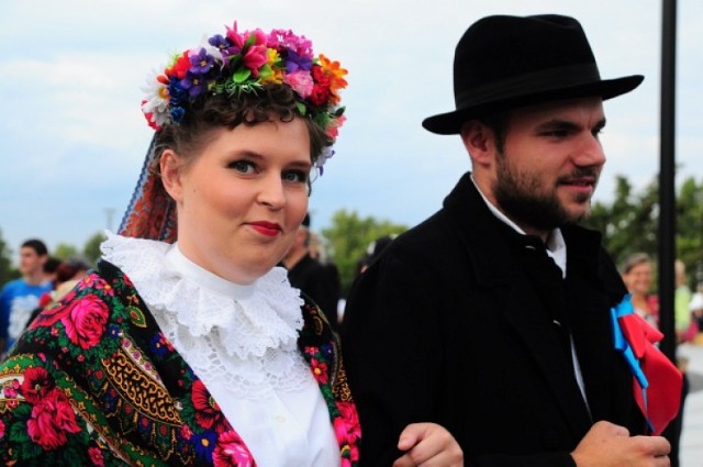 wesele węgierskie w poznaniu| wesele węgierskie|  kampus piotrowo|  patryk nowacki|  ewelina graczyk| v europejski festiwal sztuki ludowej| folklor