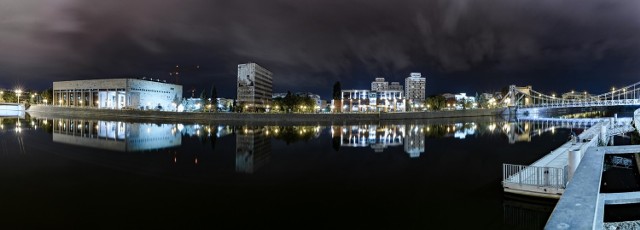 Wrocław nocą zachwyca. Zobaczcie na kolejnych zdjęciach przepiękne zdjęcia miasta, jakie znaleźliśmy na instagramie!

Posługujcie się klawiszami strzałem na klawiaturze, myszką lub gestami