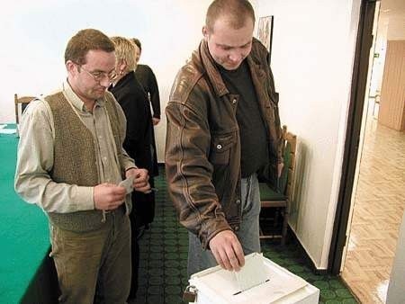 Wybory w Hucie Katowice zaczęły się wczoraj już o godzinie 5.30. Fot. O. Górny