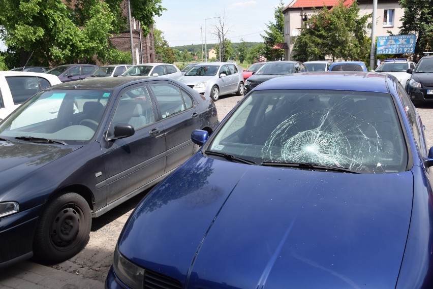 33-latek uszkodził 15 samochodów na parkingu przy PKP w Kowalewie