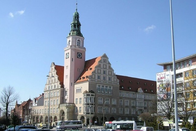 Źródło: http://commons.wikimedia.org/wiki/File:Olsztyn-ratusz.jpg