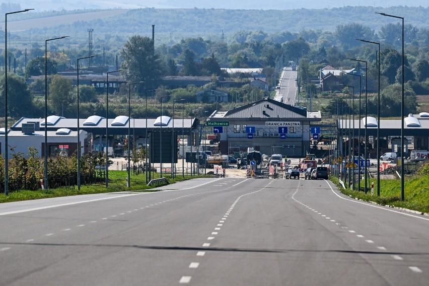 Trwa budowa polsko-ukraińskiego drogowego przejścia granicznego Malhowice-Niżankowice pod Przemyślem [ZDJĘCIA]