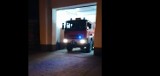 OSP Korne wezwane na pomoc karetce covidowej. Strażacy musieli wyciągnąć pojazd, który utknął na trasie Owśnice-Kościerzyna