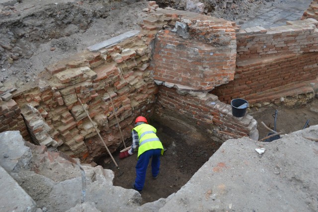 Archeolodzy badają pozostałości pałacyku na ulicy Długie Ogrody w Gdańsku