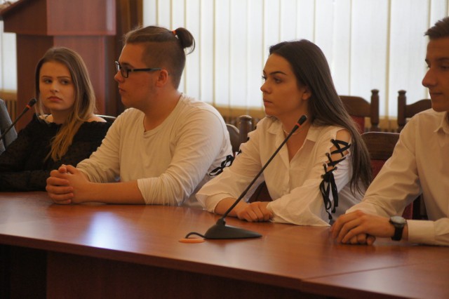 Uczniowie dyskutowali o powstaniu Młodzieżowej Rady Miasta w Radomsku