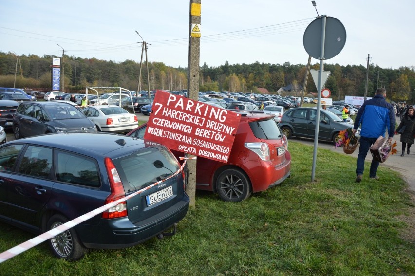 Wszystkich Świętych w Lęborku. Przez cmentarz przeszła procesja wiernych