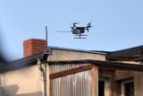 Specjalny dron znów lata nad Poznaniem. Monitoruje jakość powietrza. Dzięki niemu łatwiej namierzyć trucicieli, których przejmuje Eko-patrol