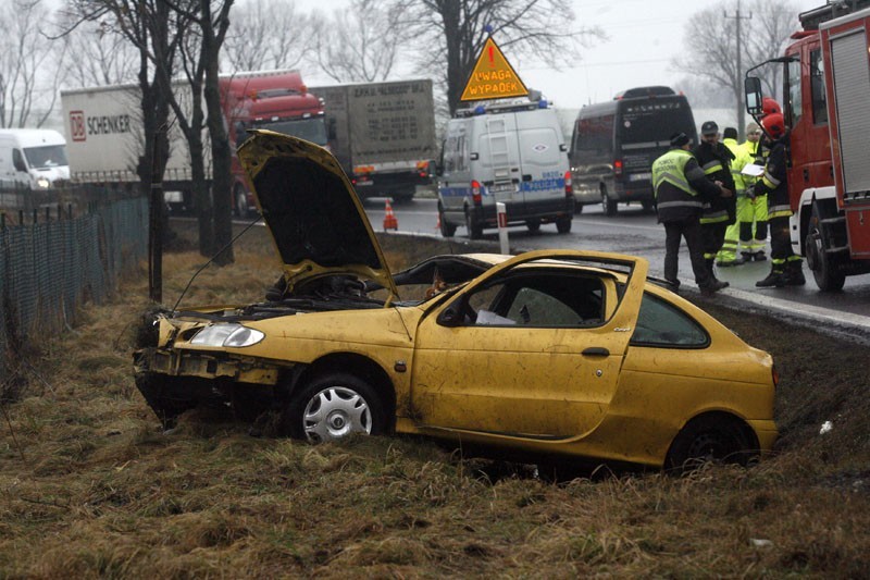 Legnica: Wypadek w Koiszkowie. Dwie osoby ranne (ZDJĘCIA)
