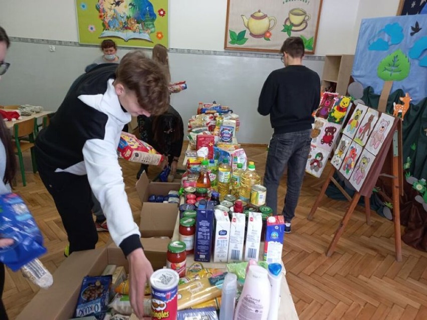 Uczniowie z Borzymina koło Rypina wsparli akcję charytatywną "Szlachetna Paczka"