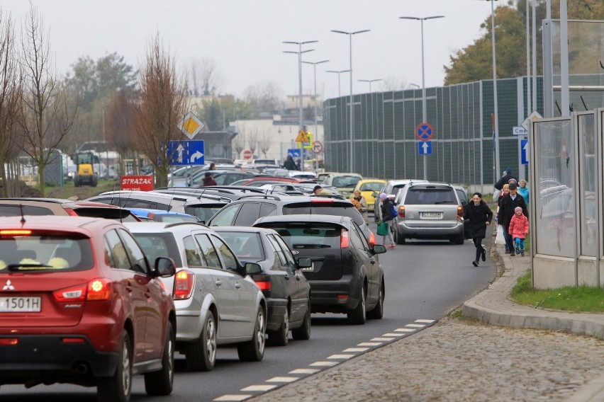 1 listopada wielu odwiedzających będzie chciało dotrzeć do...