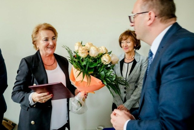 Janina Grela, wieloletnia dyrektorka i radna powiatowa otrzymała tytuł Honorowego Obywatela