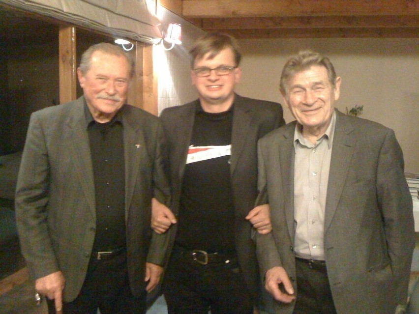 Od lewej: Emil Karewicz (Hermann Brunner), Tomasz Musiał i...