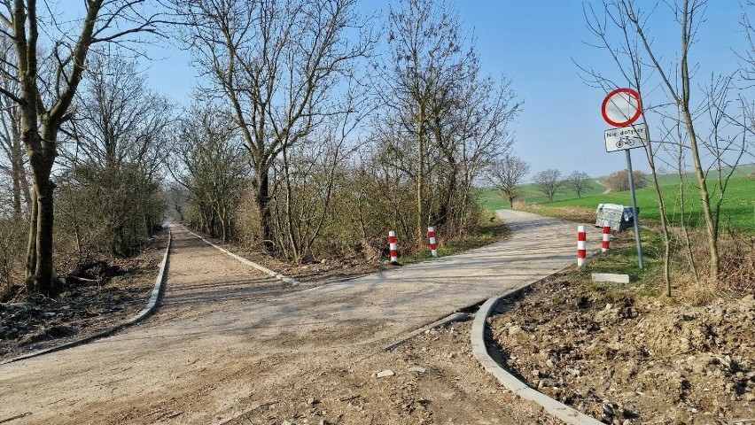 W gminie Kołbaskowo powstaje ścieżka rowerowa. Cykliści pojadą po śladzie wąskotorówki 