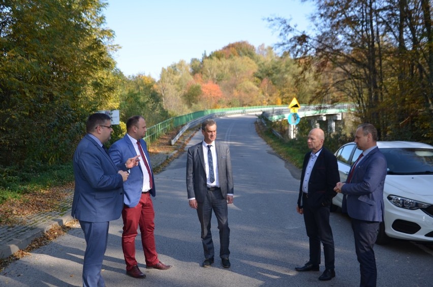 Nowe Rybie/Kamionna. Wraca temat budowy drogi dojazdowej do mostu na granicy powiatów