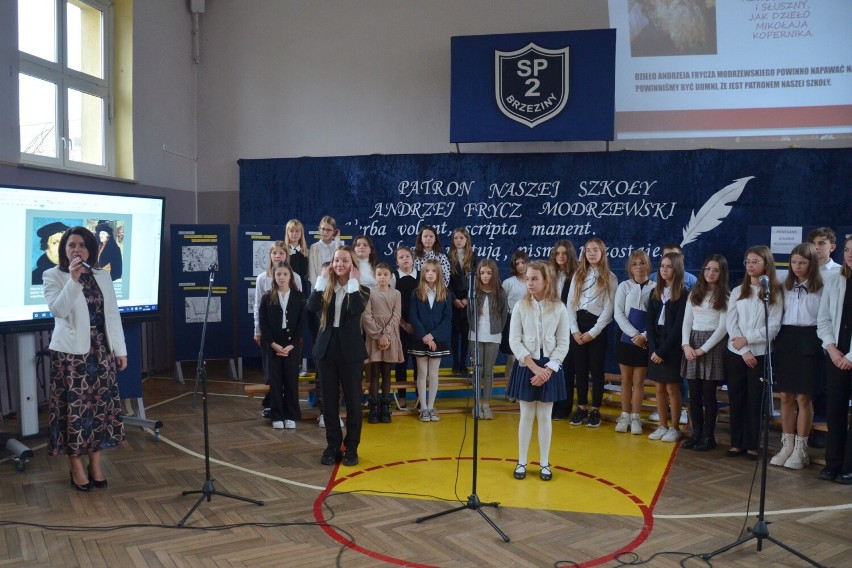 Szkoła Podstawowa nr 2 w Brzezinach świętowała Dzień Patrona
