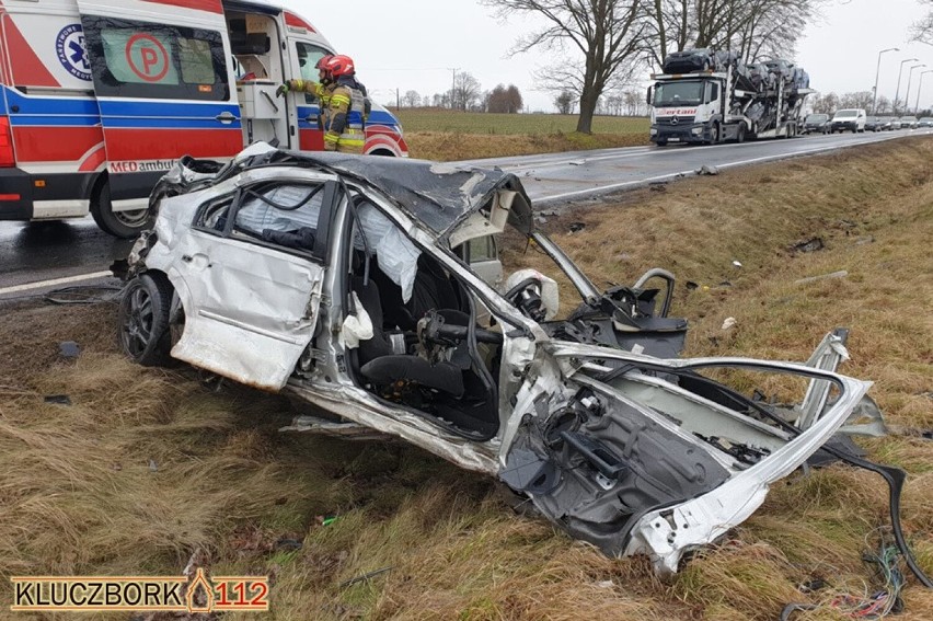 Tragiczny wypadek na DK 11 w Gołkowicach. Osobowy ford...