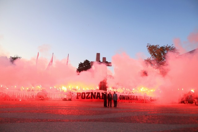 Wielkie racowisko w Poznaniu. Kibice Lecha uczcili bohaterów Czerwca '56. 

Zobacz zdjęcia --->