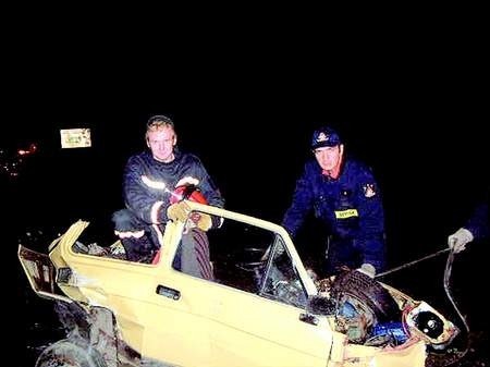 Strażacy z Mosiny przez trzy godziny usuwali skutki karambolu, który wydarzył się na drodze Stęszew - Mosina.