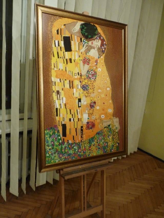 Haftowany obraz Gustawa Klimta  - Pocałunek