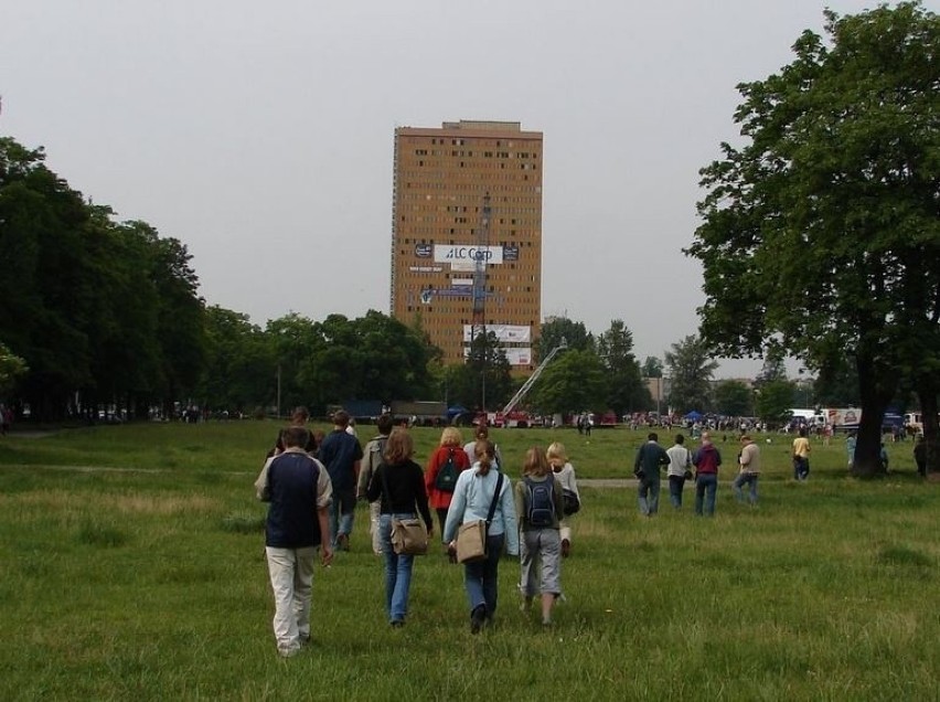 Jeszcze przed dekadą, przestrzeń między byłym Poltegorem i...