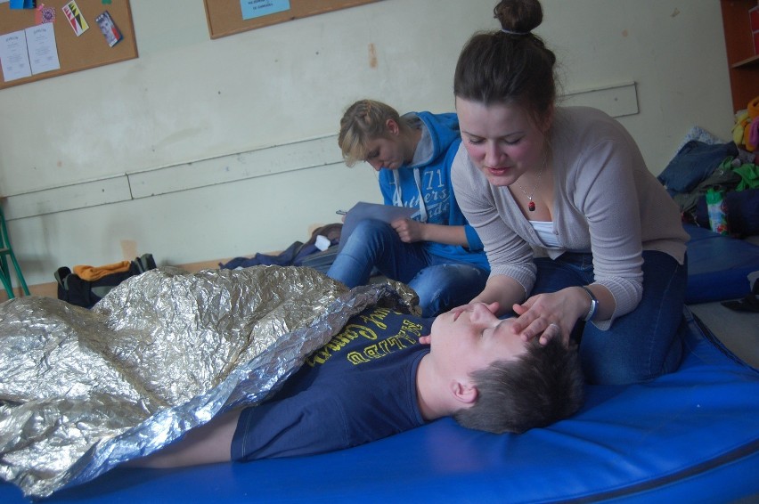 Akcja ratunkowa w gimnazjum w Rumi