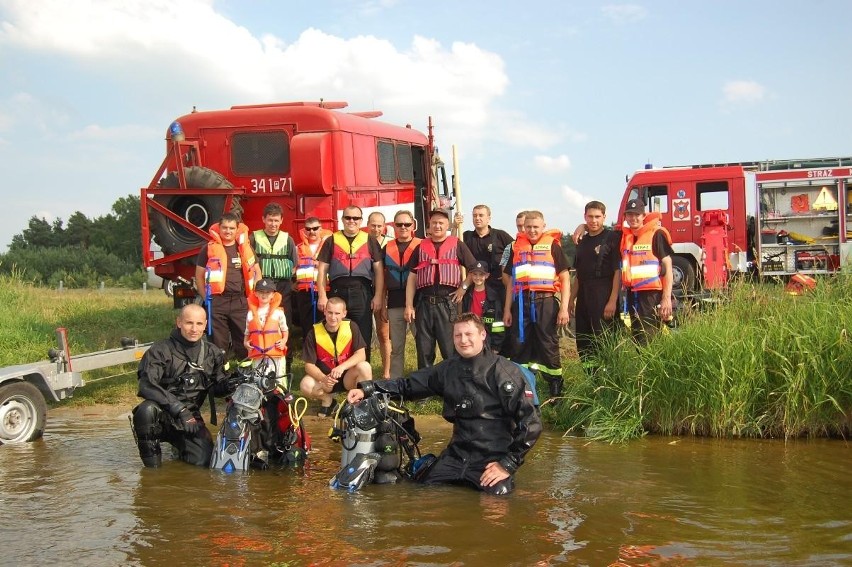 Strażacy z Kalisza i Koźminka ćwiczyli ratowanie tonących
