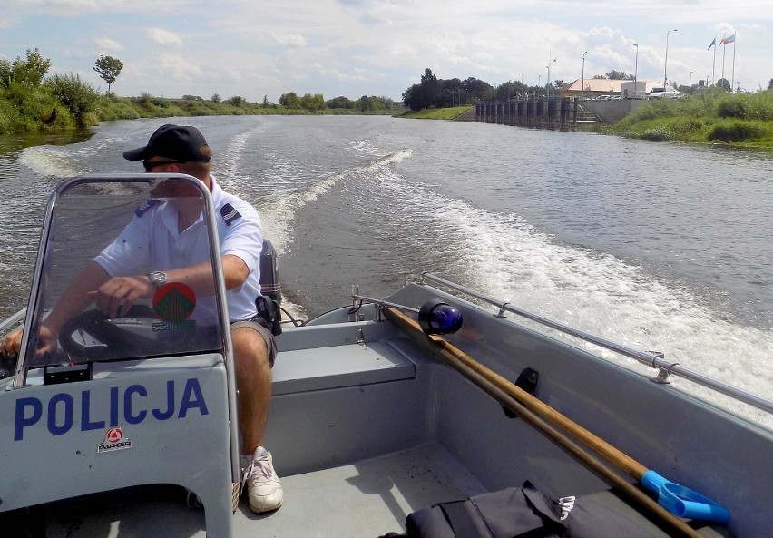 W czasie akcji - Bezpieczna woda uratowany został niedoszły...