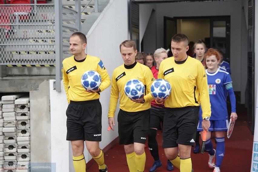 Mecz 2. ligi piłki nożnej kobiet WAP - Gwiazda Toruń 4:0...