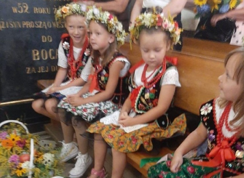 Dożynki w gminie Oświęcim. Tradycji stało się zadość, chociaż z powodu koronawirusa obchody były skromne [ZDJĘCIA]