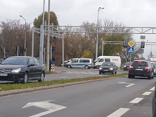 Wypadek na skrzyżowaniu ulicy Wernera i Szarych Szeregów.