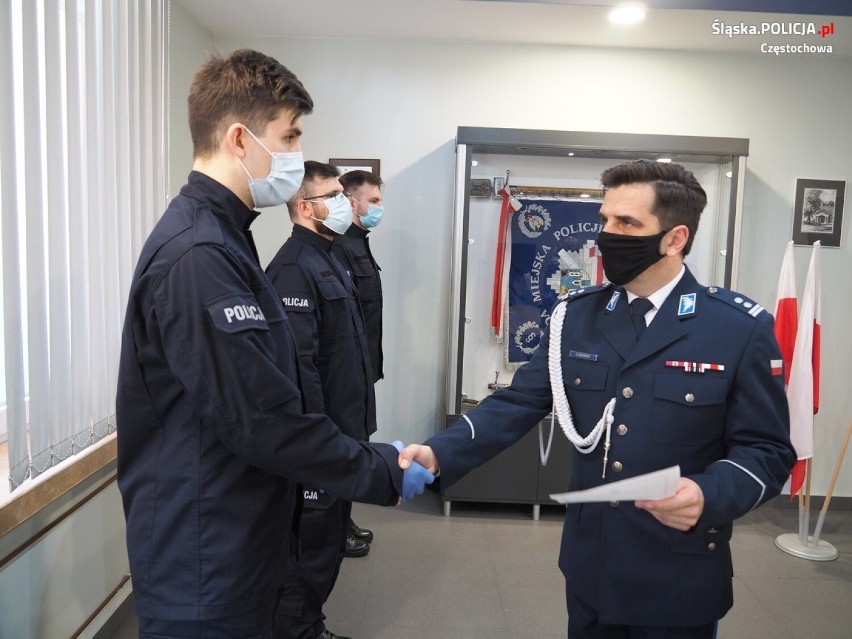 Ślubowanie policjantów w częstochowskiej Komendzie Miejskiej Policji