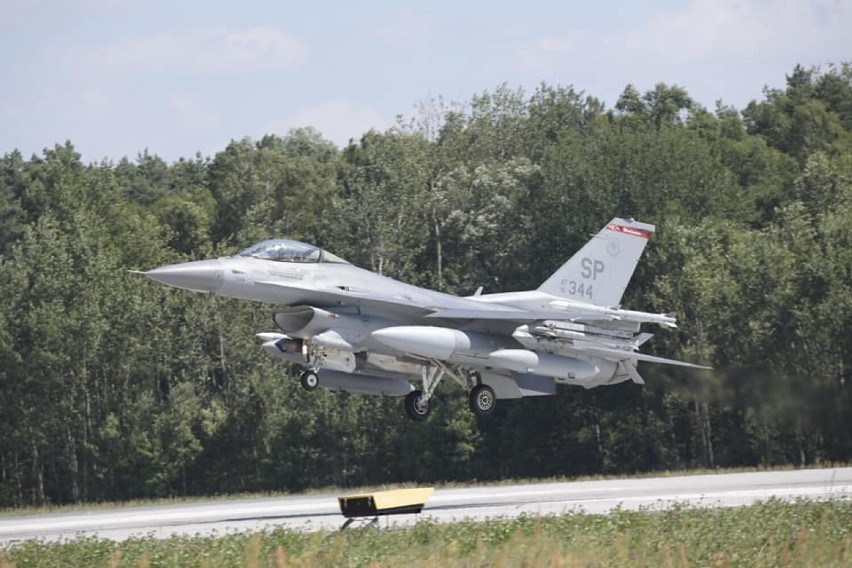 Amerykańskie F16 znów w bazie w Łasku. Rozpoczęły się wspólne ćwiczenia