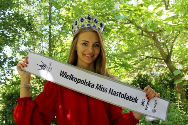 Korona i szarfa będą w posiadaniu Marty Białeckiej do wyborów nowej Miss Wielkopolski Nastolatek