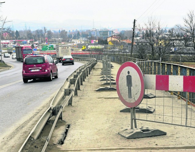 Remont 105-metrowego odcinka estakady przy ulicy Tarnowskiej może się przyczynić do zakorkowania miasta. Zwłaszcza jeśli się zbiegnie z zamknięciem mostu Heleńskiego