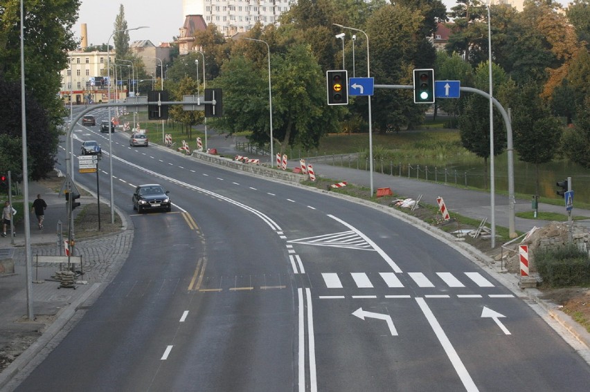 Ulica Witelona w Legnicy już przejezdna (ZDJĘCIA)