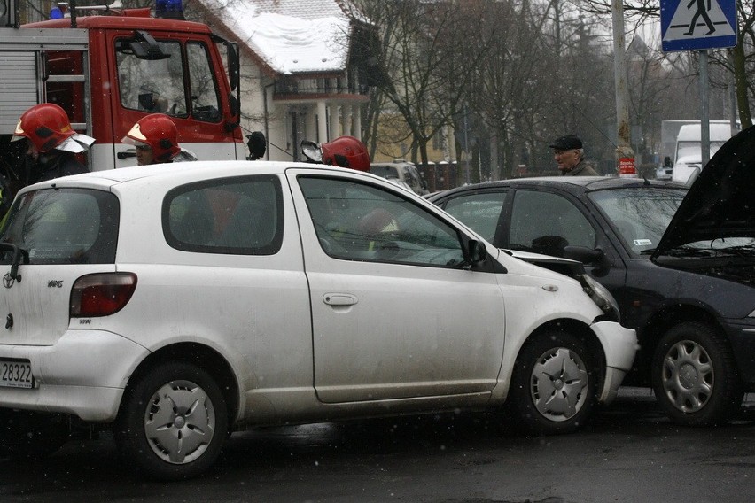 Zderzenie na Rataja w Legnicy (ZDJĘCIA)