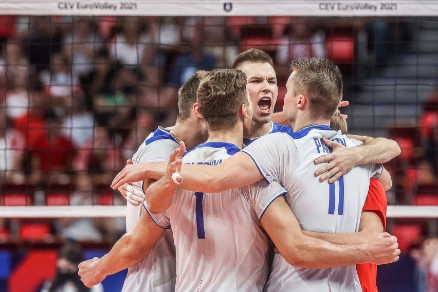 Mistrzostwa Europy siatkarzy 2021. Rosja już w ćwierćfinale EuroVolley. Sborna lepsza w Ergo Arenie od Ukrainy ZDJĘCIA