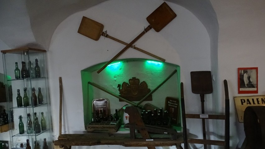 W podziemiach browaru w Lwówku urządzono Muzeum Piwowarstwa...