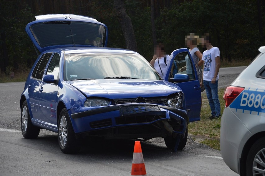 Zderzenie na skrzyżowaniu na DW nr 319 w pobliżu Kotli [ZDJĘCIA]