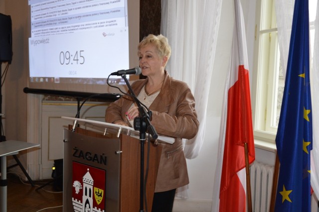 Nikt, kto ma ambicje nie zechce pracować za tak niskie pensje, jakie płaci się nauczycielom- podkreśla Zofia Zawadzka, szefowa żagańskiego ZNP.